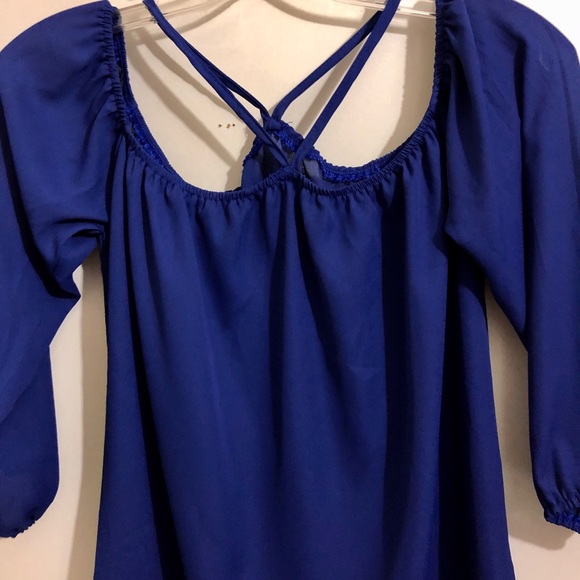 Cold Shoulder Top - Picture 4 of 4